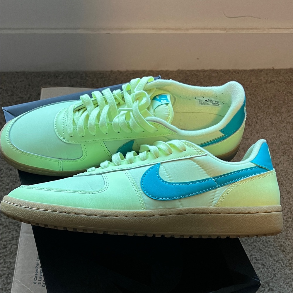 Nike Field General Men Sneakers - Picture 2 of 3